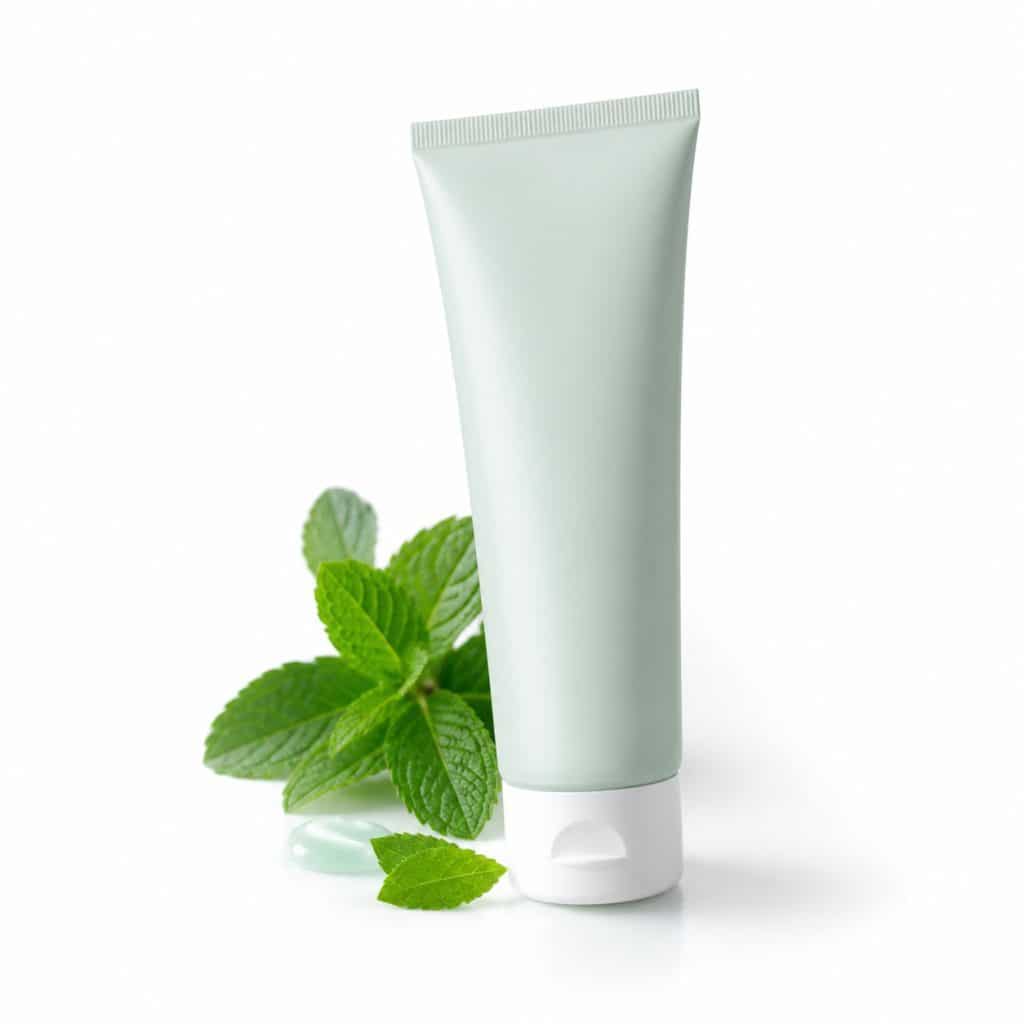 Tube de dentifrice bio présenté seul